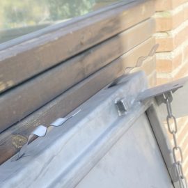 Assisted manhole covers